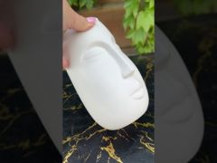 Ваза керамическая Лицо 17см цвет -матовый белый BonaDi 733-454 video 0