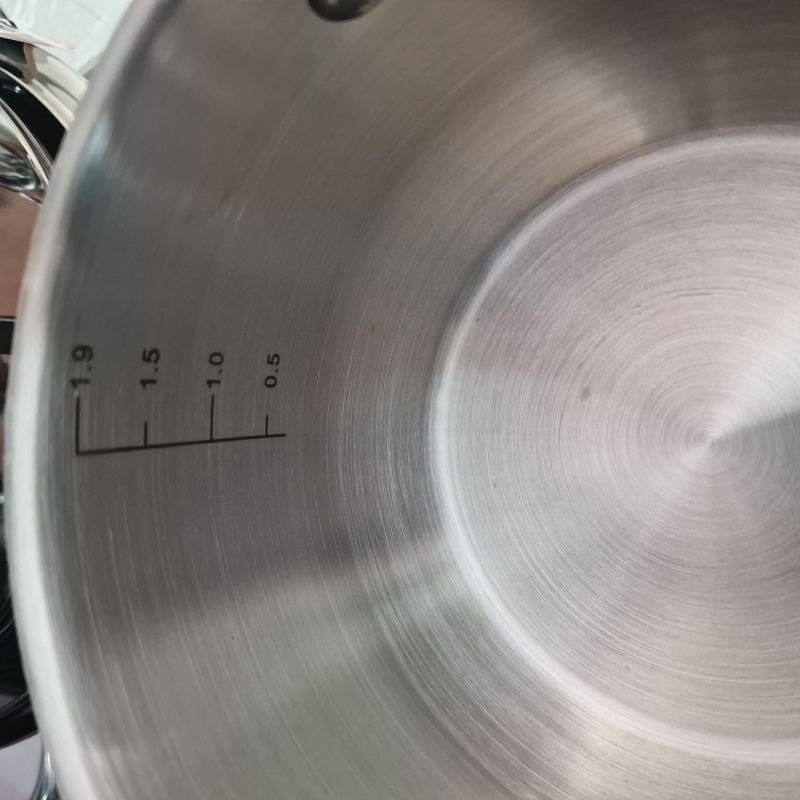 Кастрюля нержавеющая Edenberg 1,5 л с крышкой EB-3003